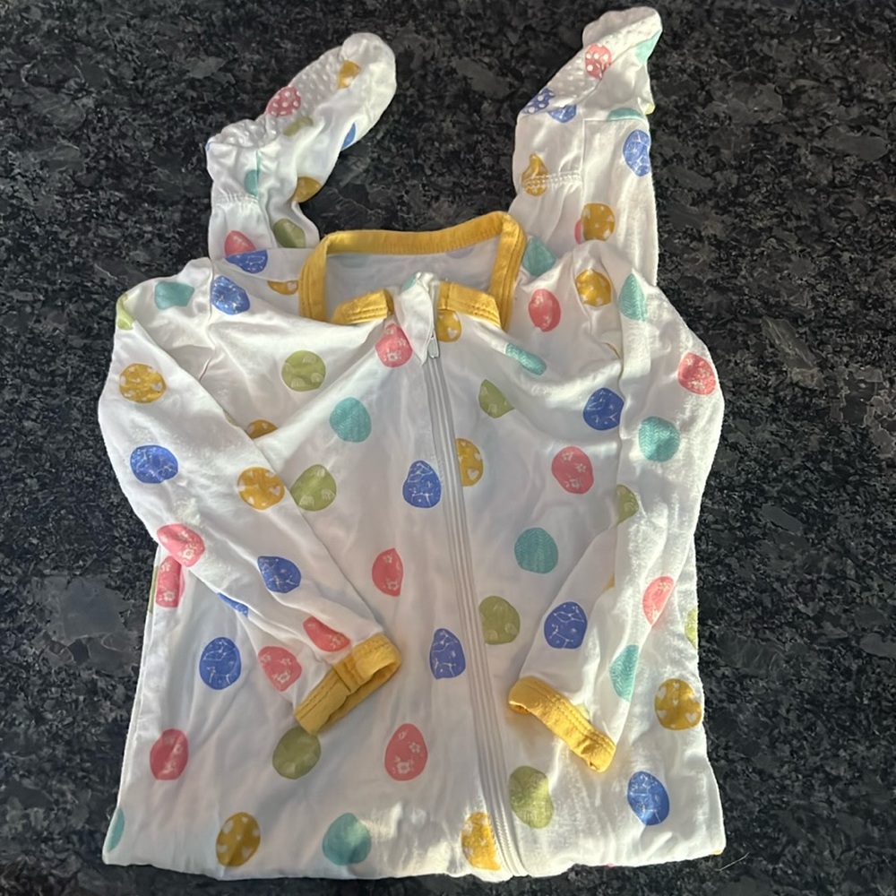 Excellent condition kyte baby footies